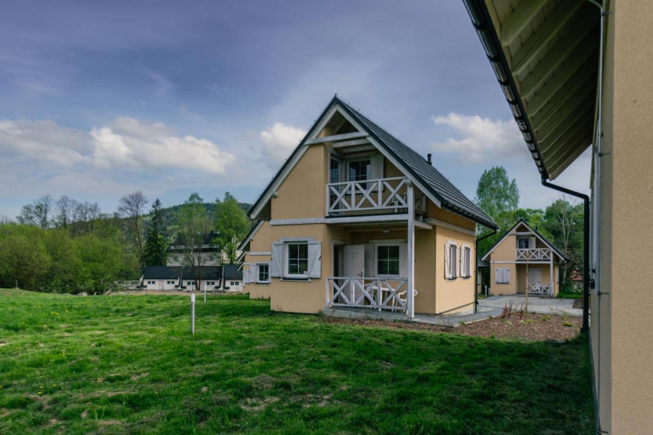 Country Club Zywiec Hotel Spa I Domki Caloroczne Εξωτερικό φωτογραφία